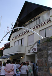 http://www.mezeskalacs.hu/kepek/megnyito.jpg